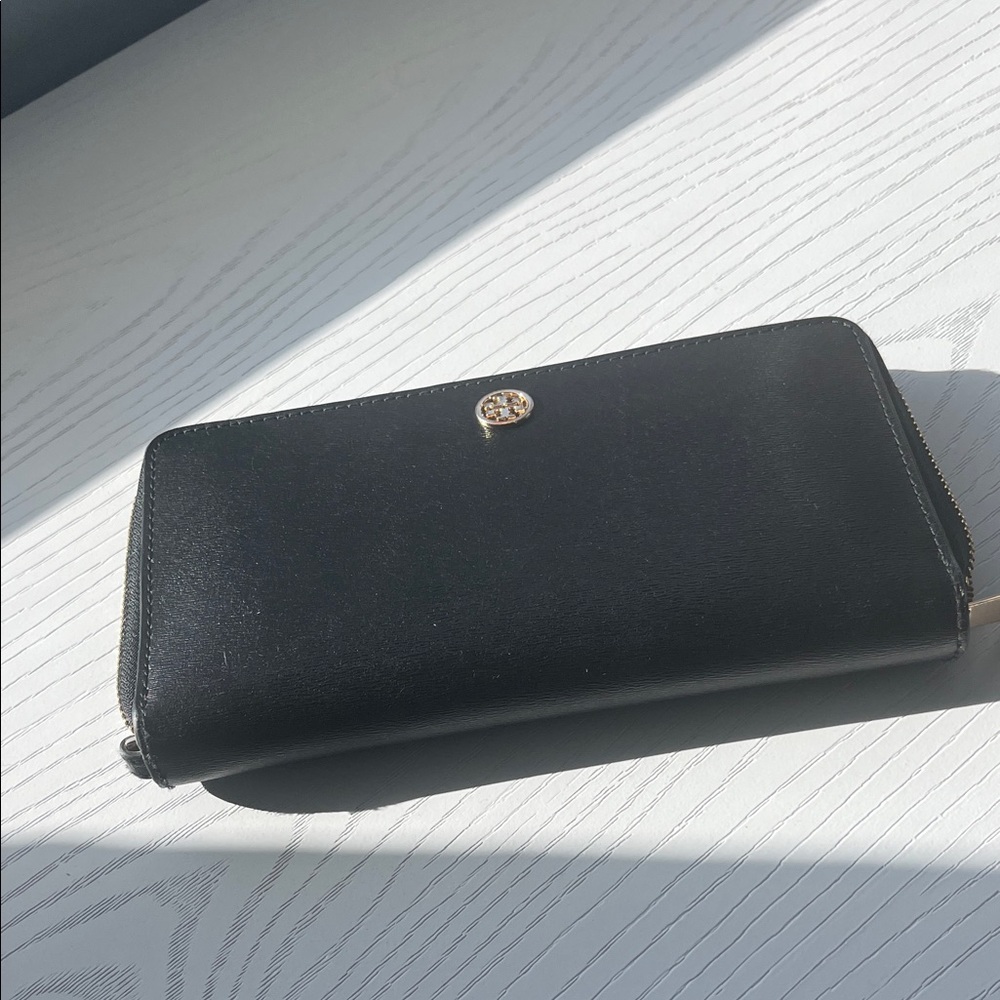 Tory Burch Robinson Wallet